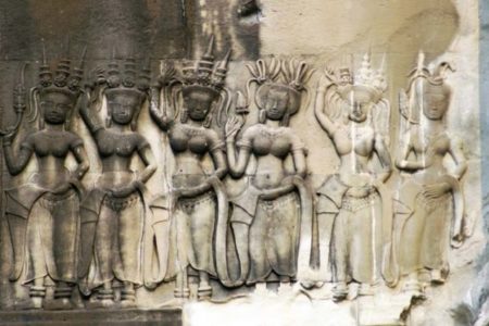 ប្រវត្តិសំពត់​ស្ត្រី​ខ្មែរ
